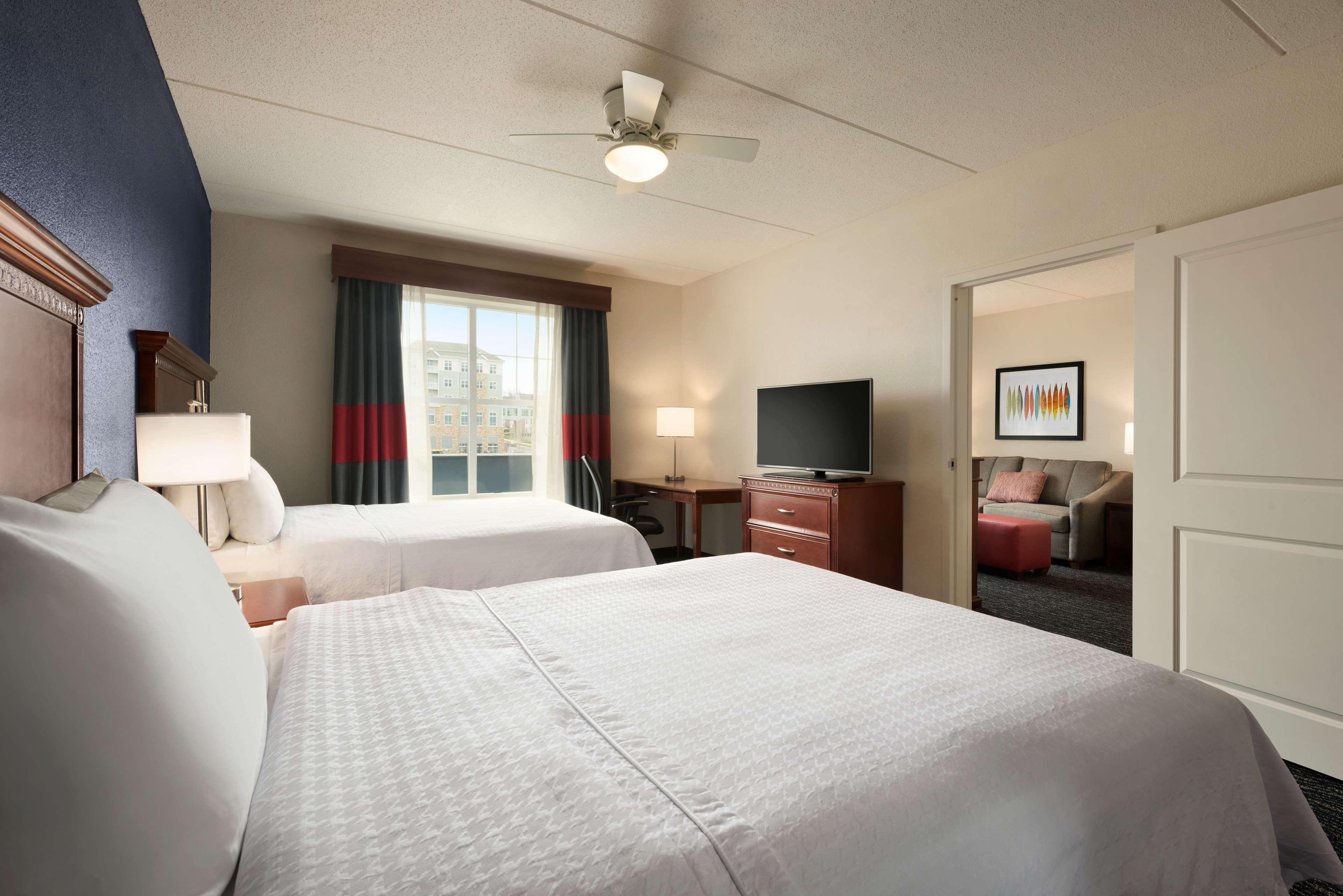 2 BEDROOMS, SUITE, KING BED, 2 QUEEN BEDS, 2 BATHROOMS