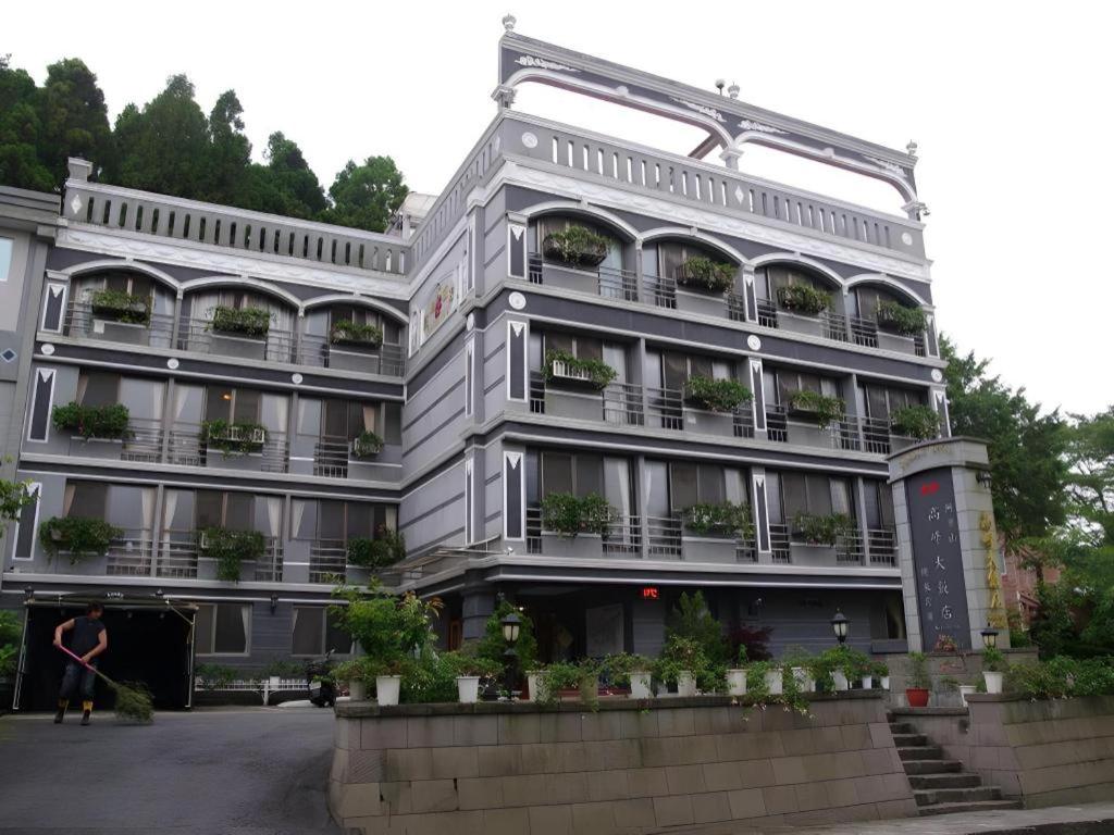 Ali-Shan Kaofeng Hotel 12/36