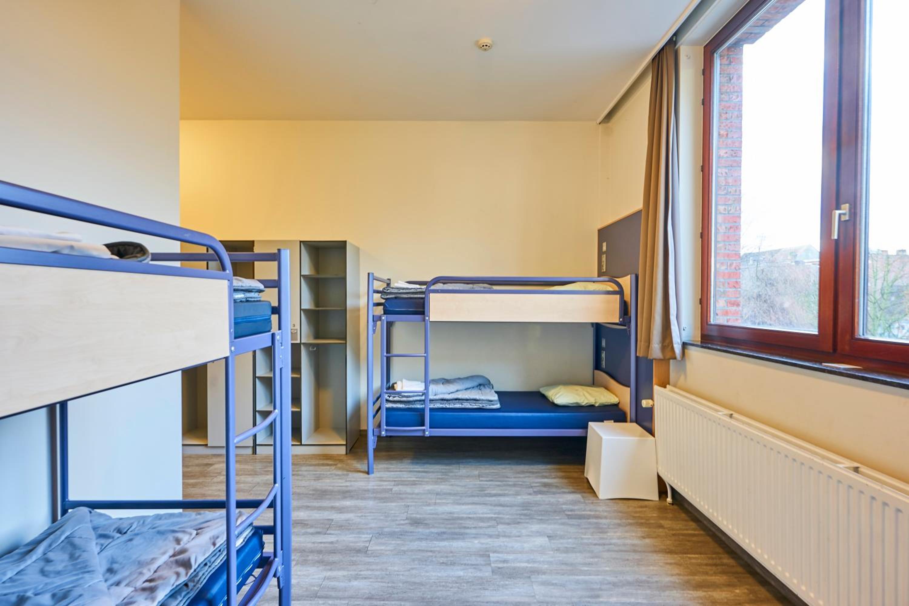 Generation Europe Youth Hostel 27/50