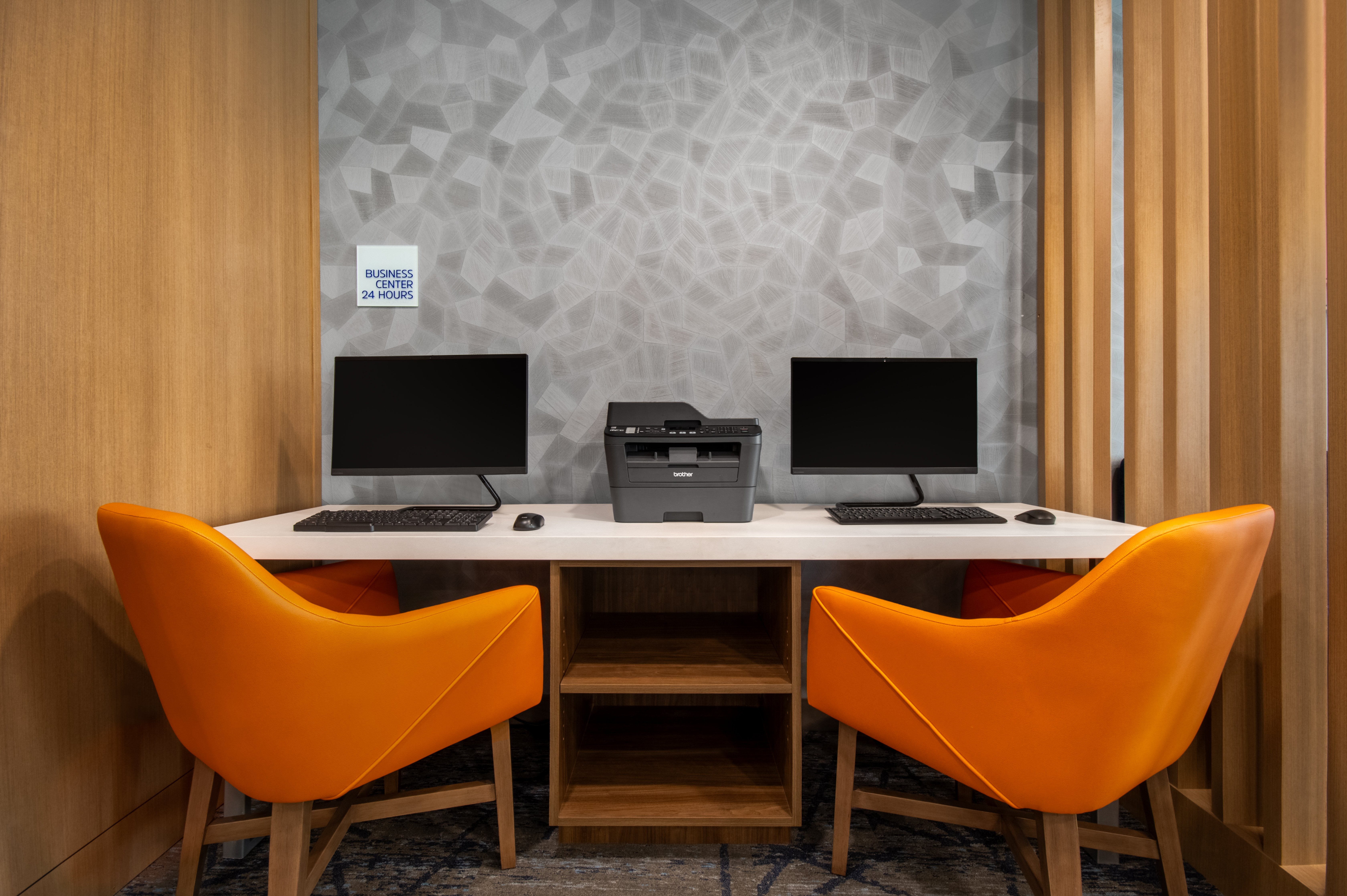 Holiday Inn Express & Suites Muskegon - Grand Haven, an IHG Hotel 28/32
