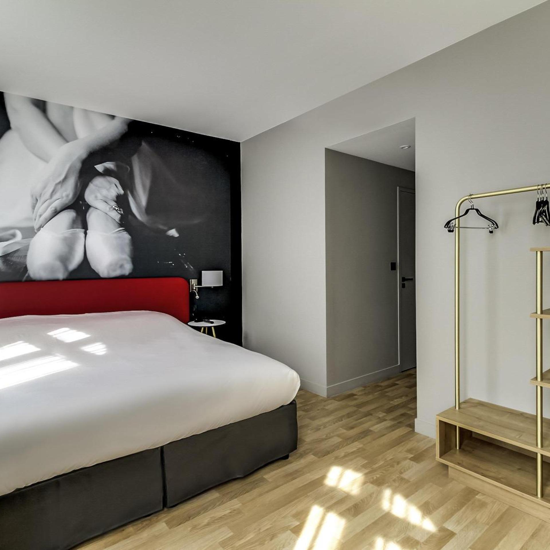 CONNECTING, FAMILY SUITE, STANDARD