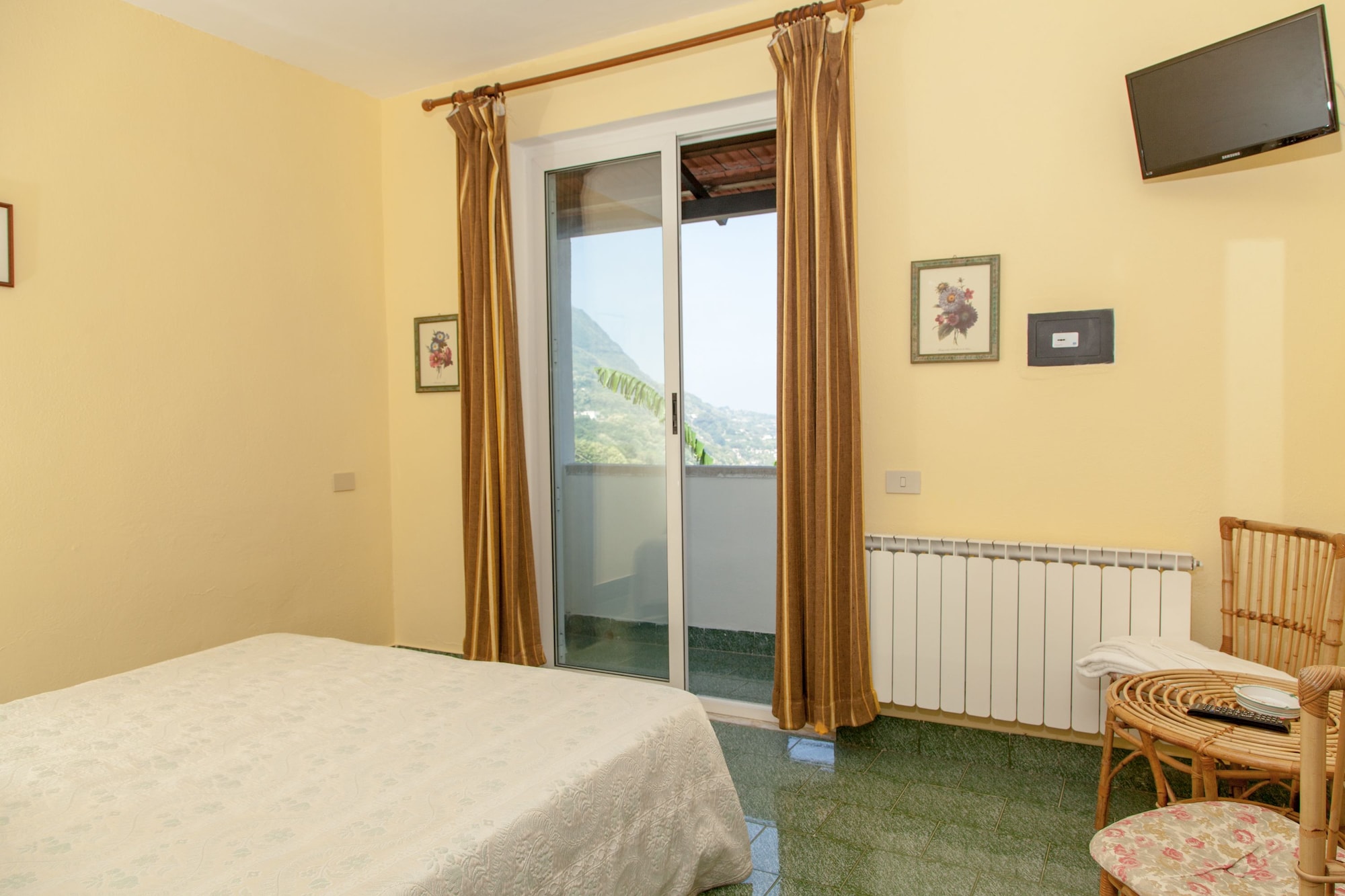ROOM, DOUBLE BED, SEA VIEW