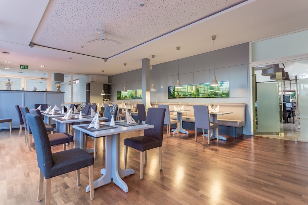 Hotel Vier Jahreszeiten Zingst 60/70
