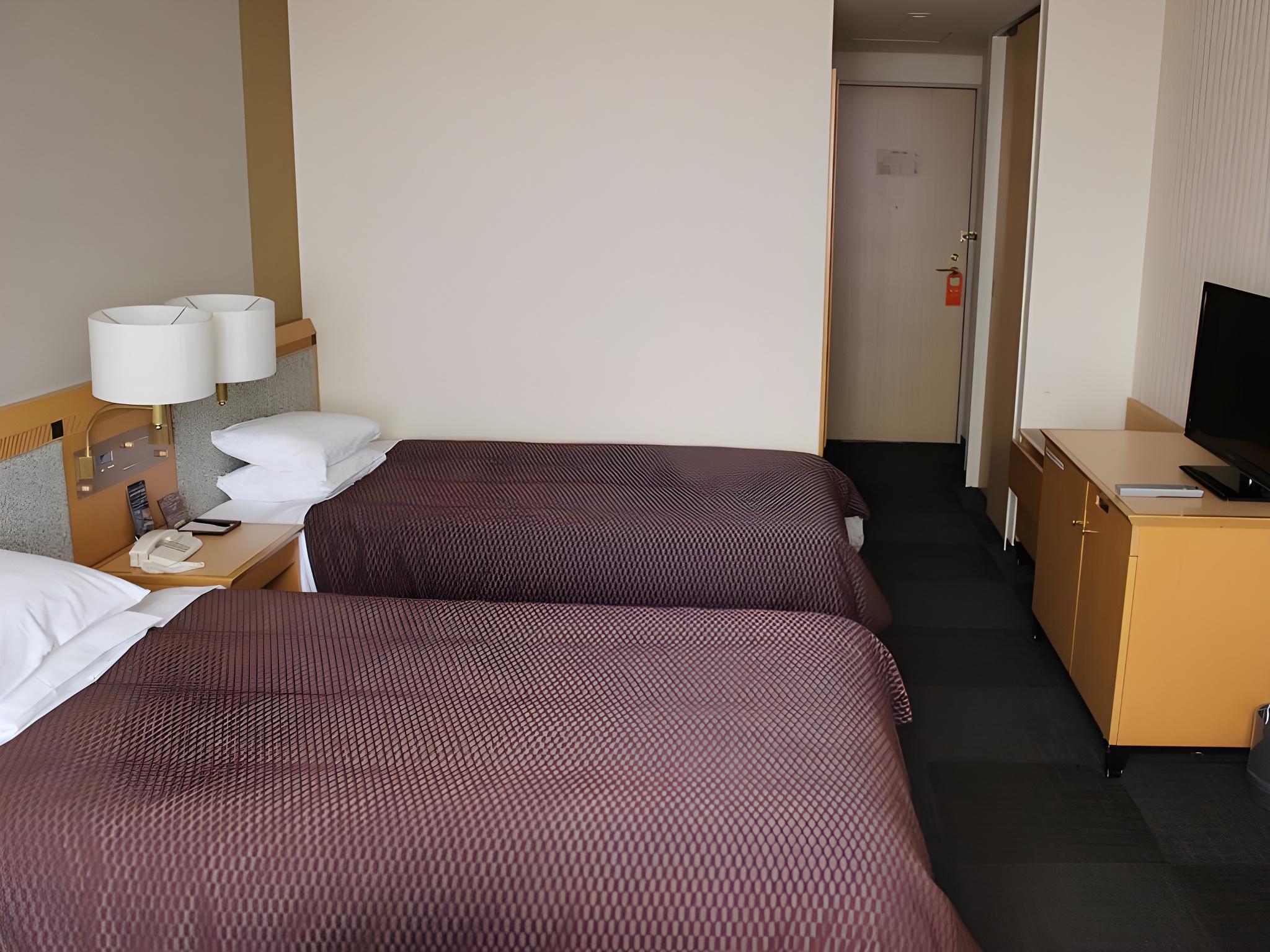 Standard, Twin Beds, Main Building