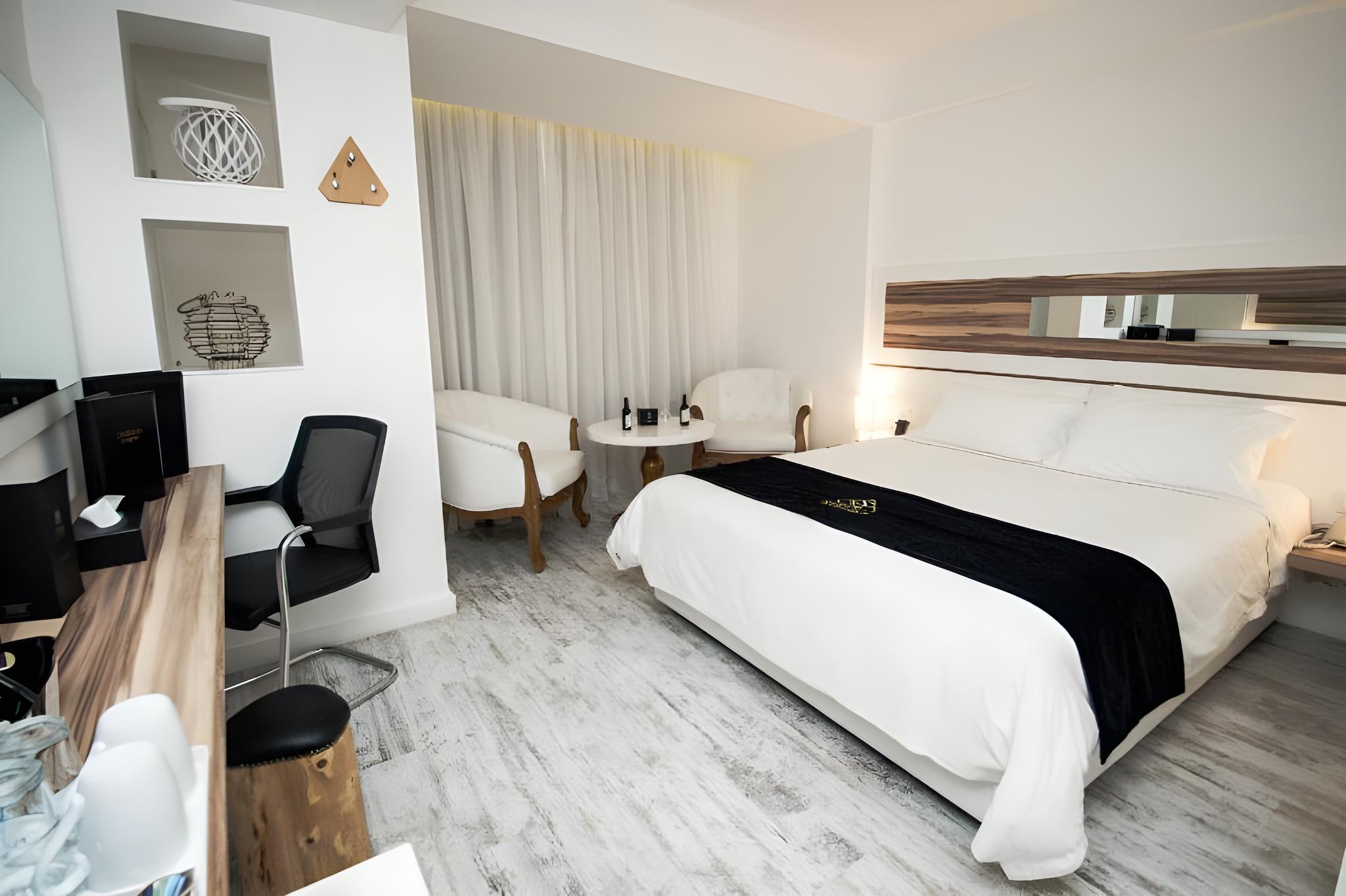 Room, Single, Queen Bed