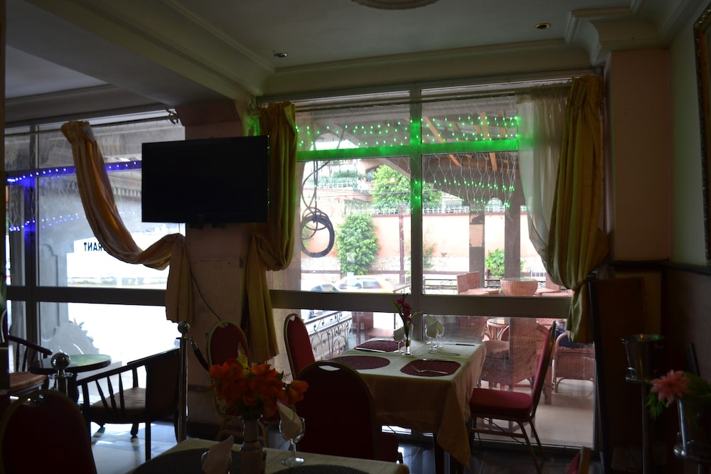 Hotel Le Diplomate 8/11