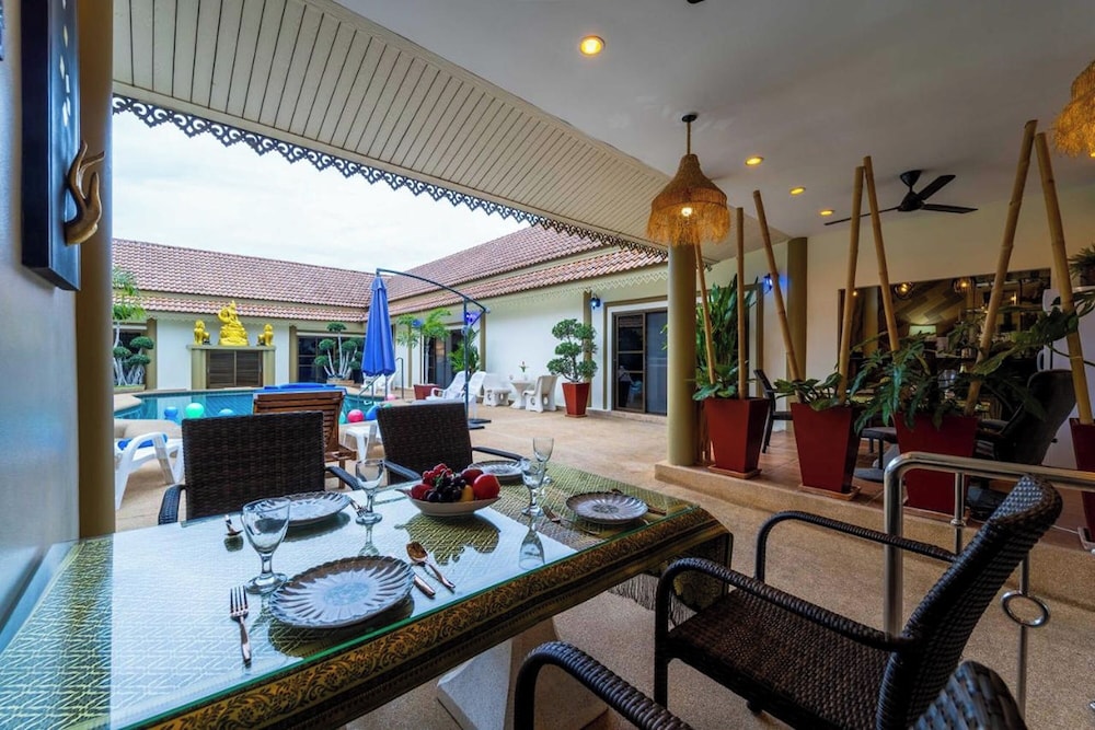 Siam Court 42/50