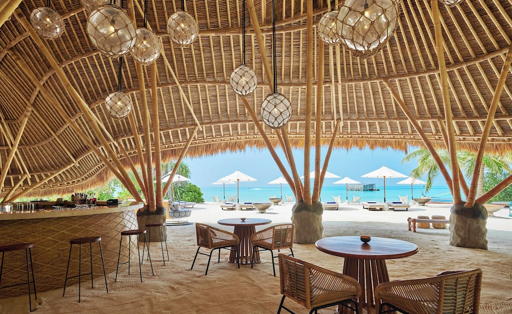Sirru Fen Fushi Private Lagoon Resort 54/68