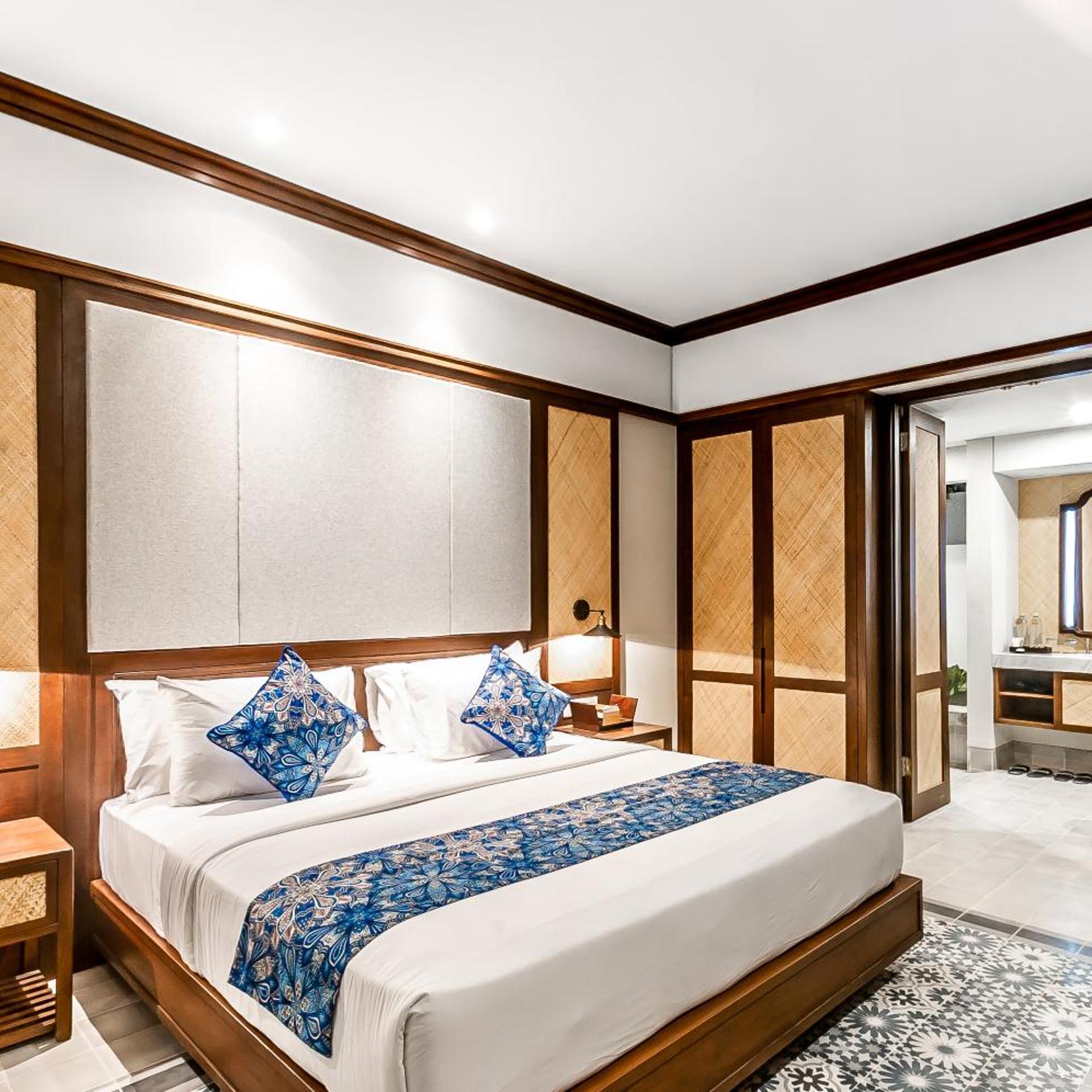 Grand, Water, Premier, Double Bed, Den