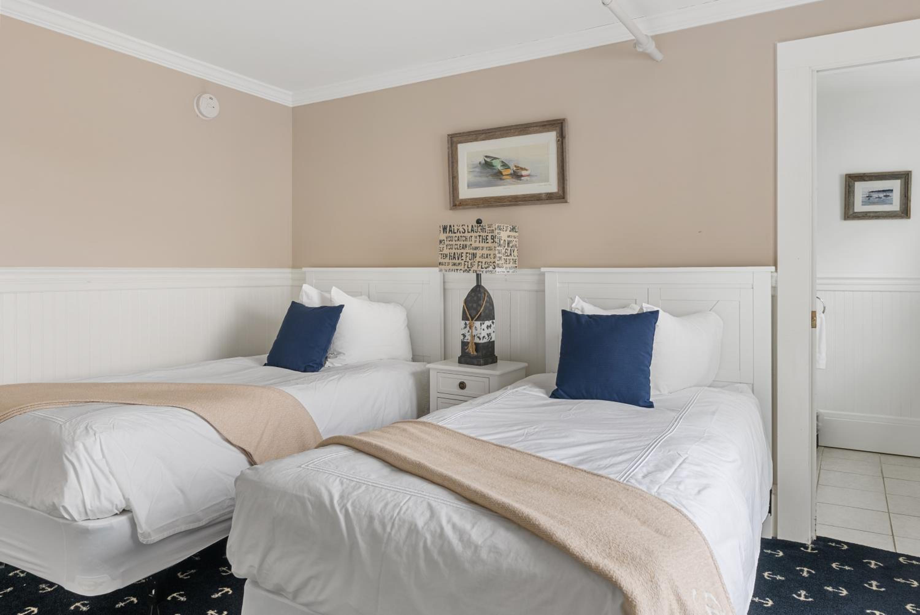 Family, Cottage, House, King and Twin Beds