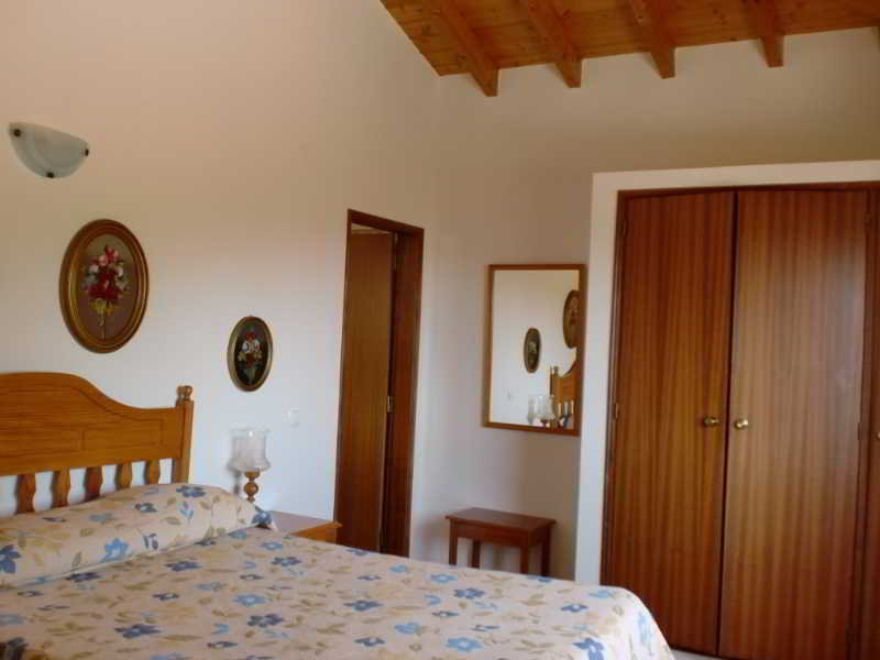 Quinta Dos Caracois 2/21