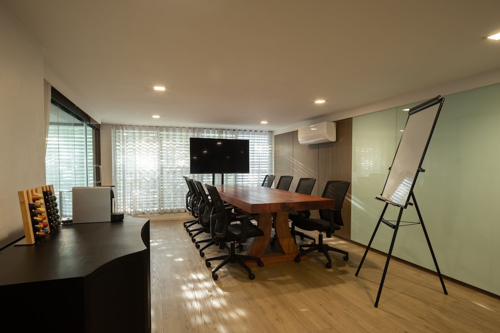 Stay Plus Hotel Bangkok 38/46