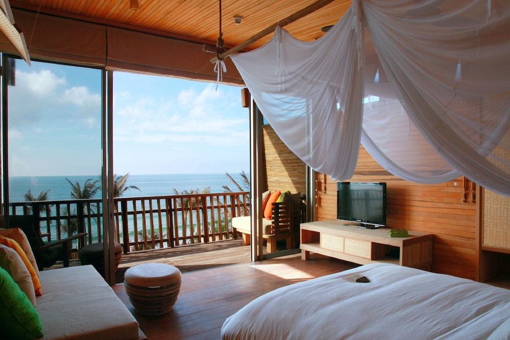 Duplex, Pool, Villa, King Bed, Beach Front