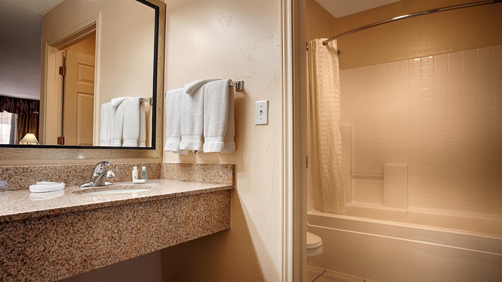 Best Western Snyder Inn 11/26