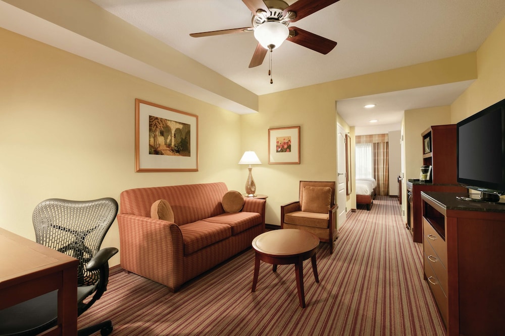 Hilton Garden Inn Fort Myers Airport/FGCU 16/36