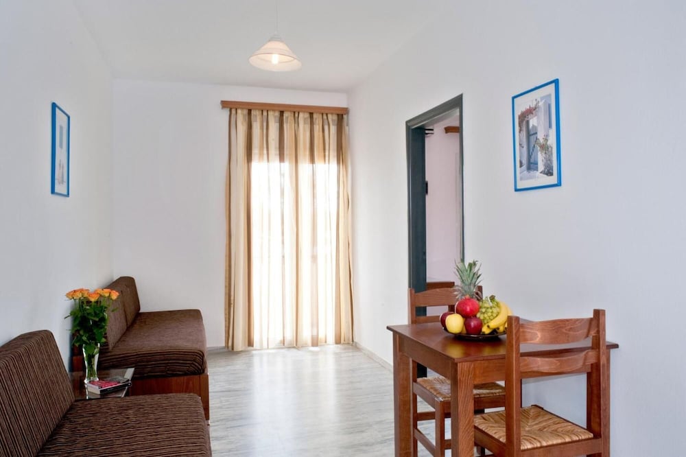 Nontas Hotel Apartaments 38/62