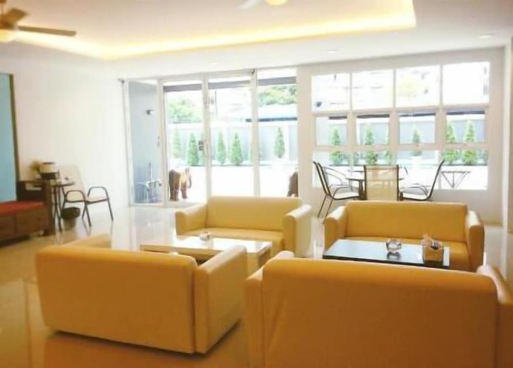 Wealth 30Th Apartment 33/41