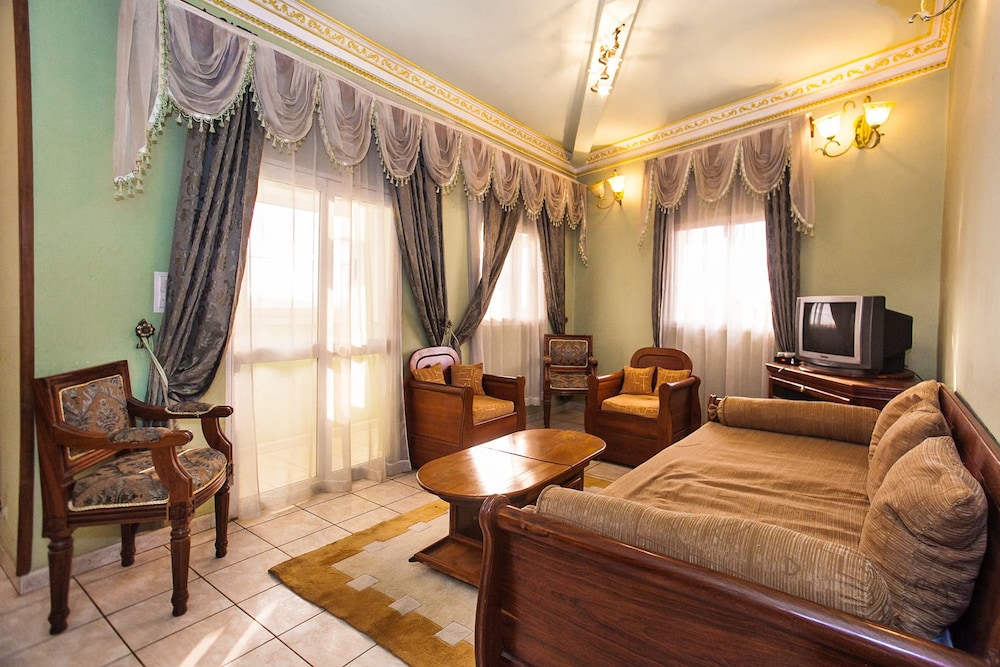 Oceanis Home & Voyages 32/50