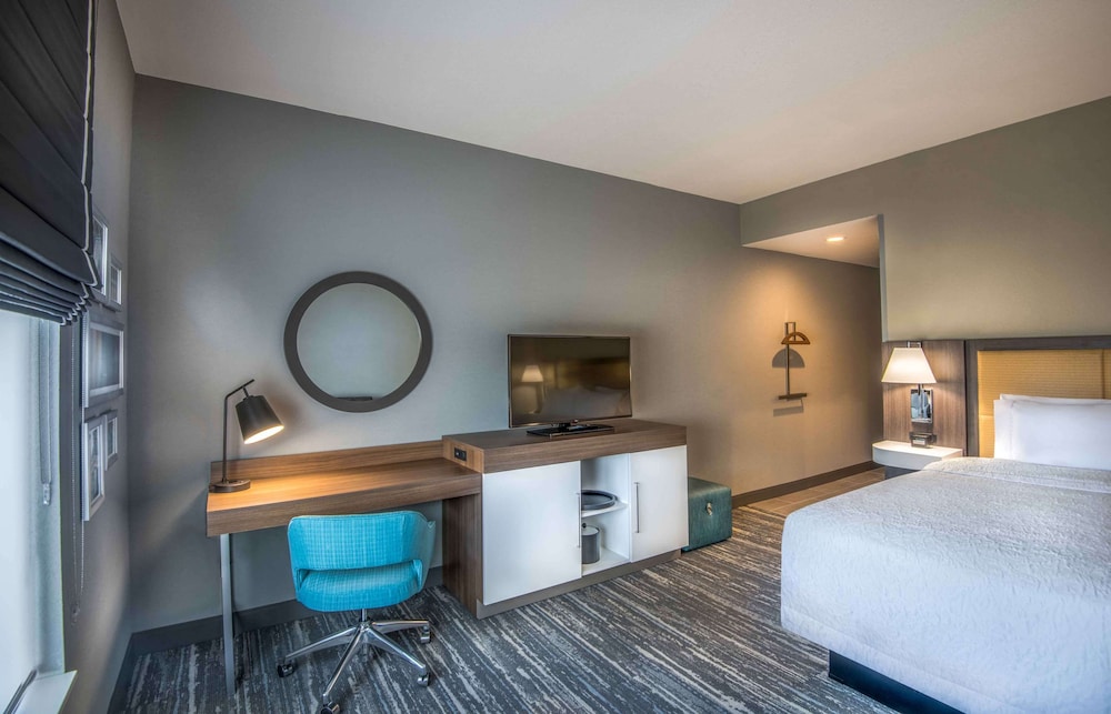 Hampton Inn Suites Tallahassee Capital University Fl 26/62