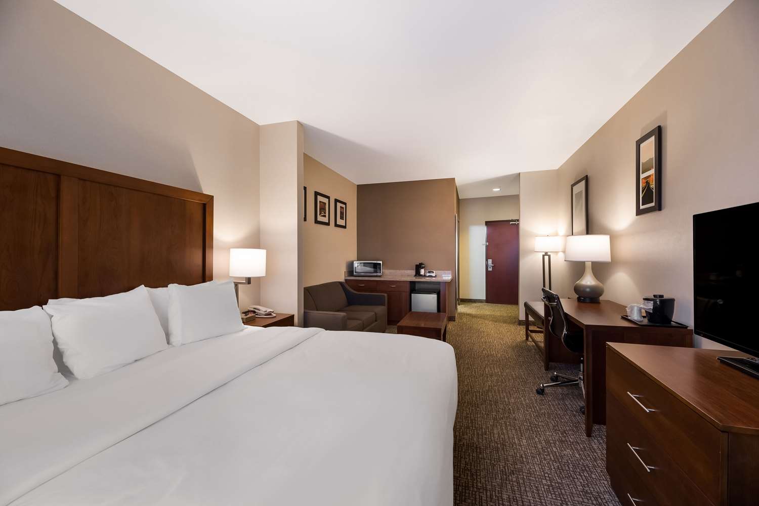 Suite, King Bed