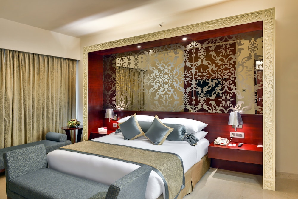 Crowne Plaza Ahmedabad City Centre 15/70