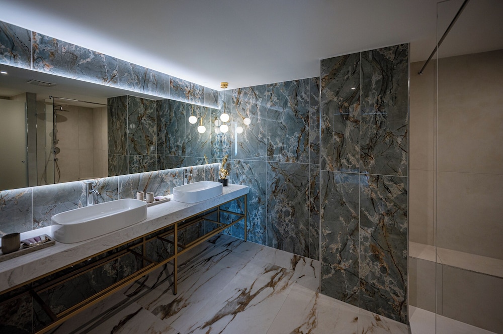 Azur Premium Wellness And Conference 49/50