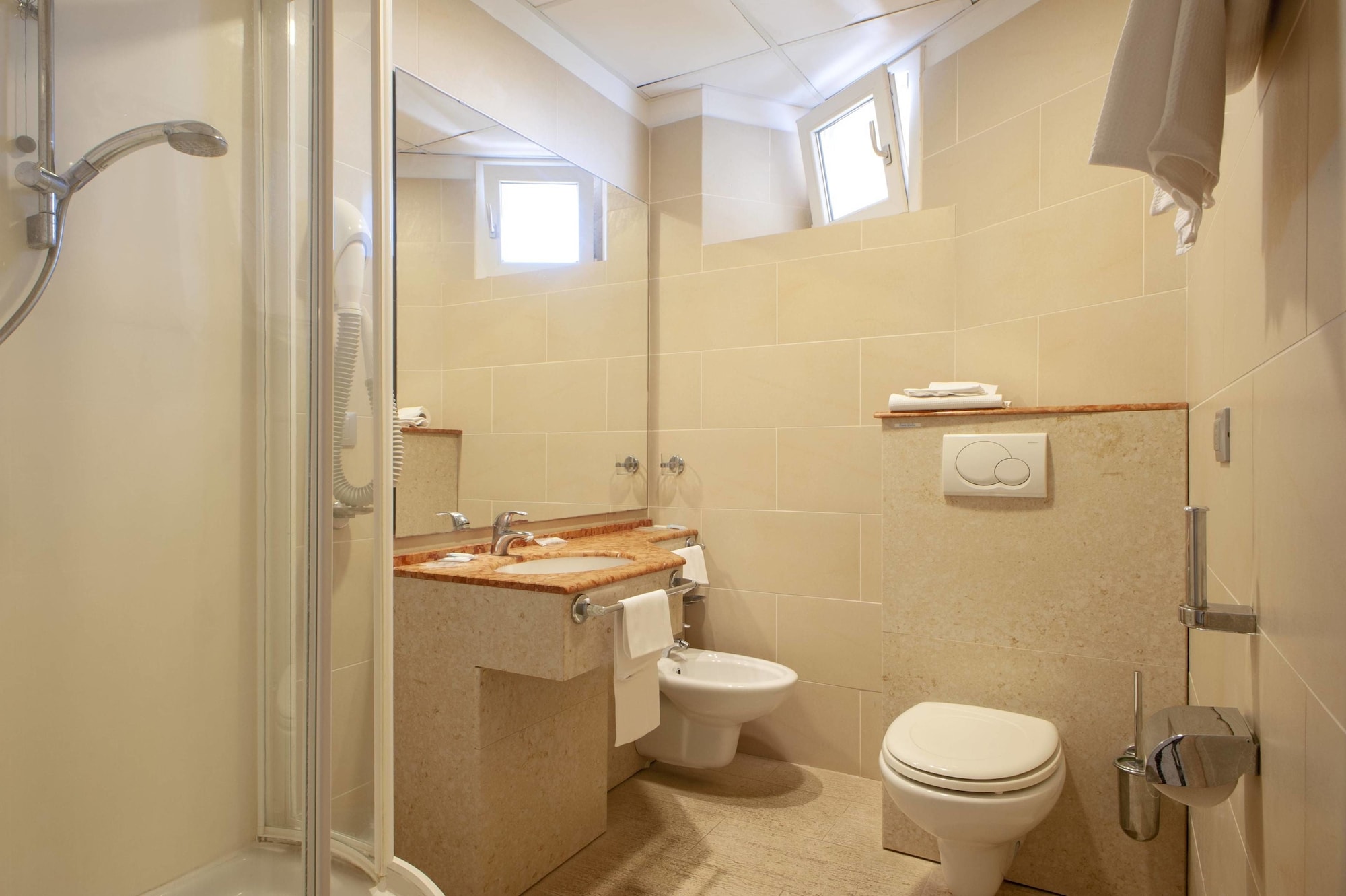 شقة بسريرين كوين بغرفتي نوم مع أريكة، Residence Villa Lo Scoglietto 4/6