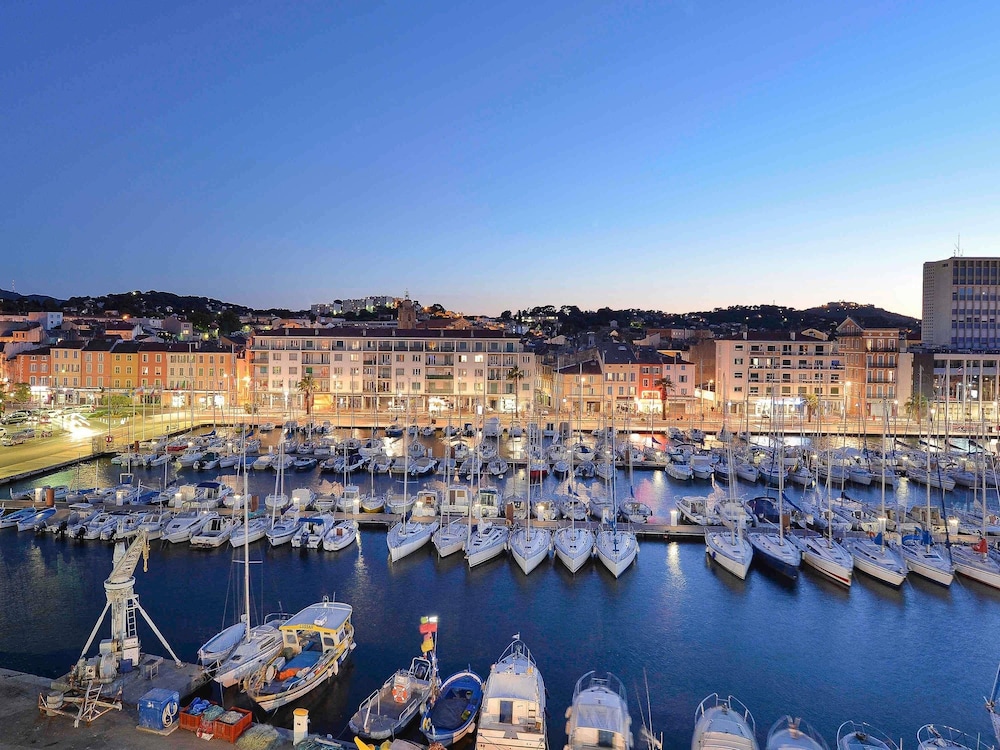 Hotel Mercure Toulon La Seyne-Sur-Mer 71/76
