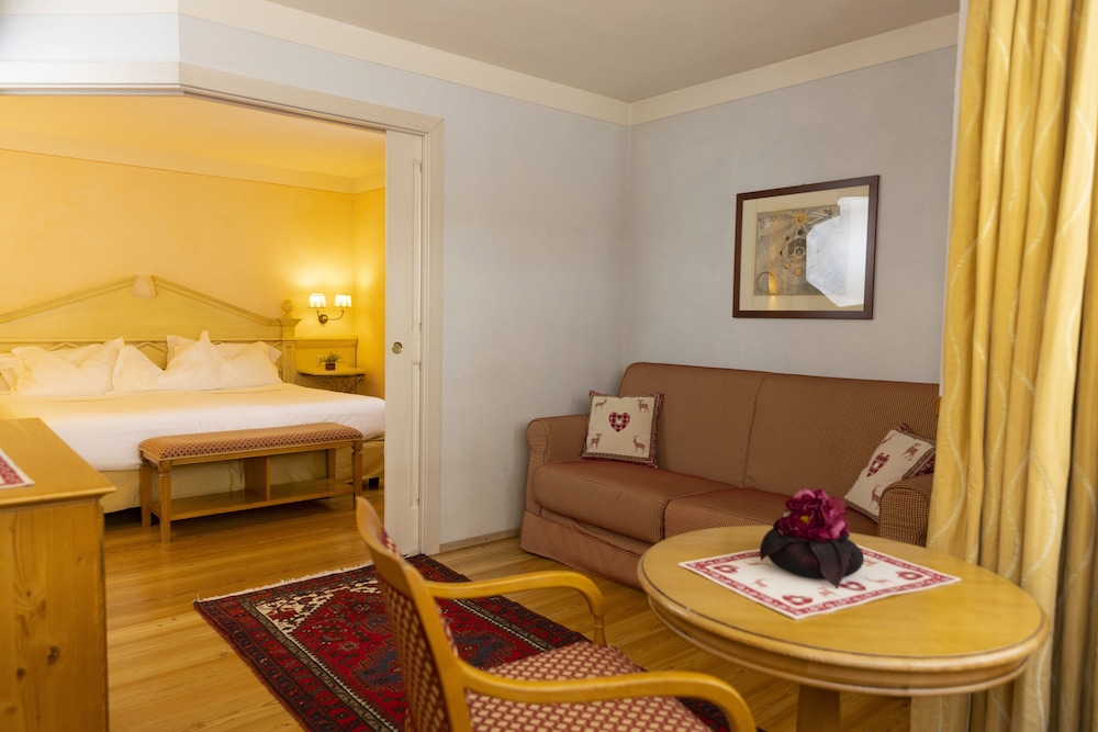Alpen Suite Hotel 37/48