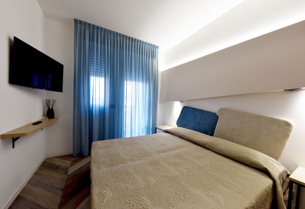 Color Hotel Rimini 37/69