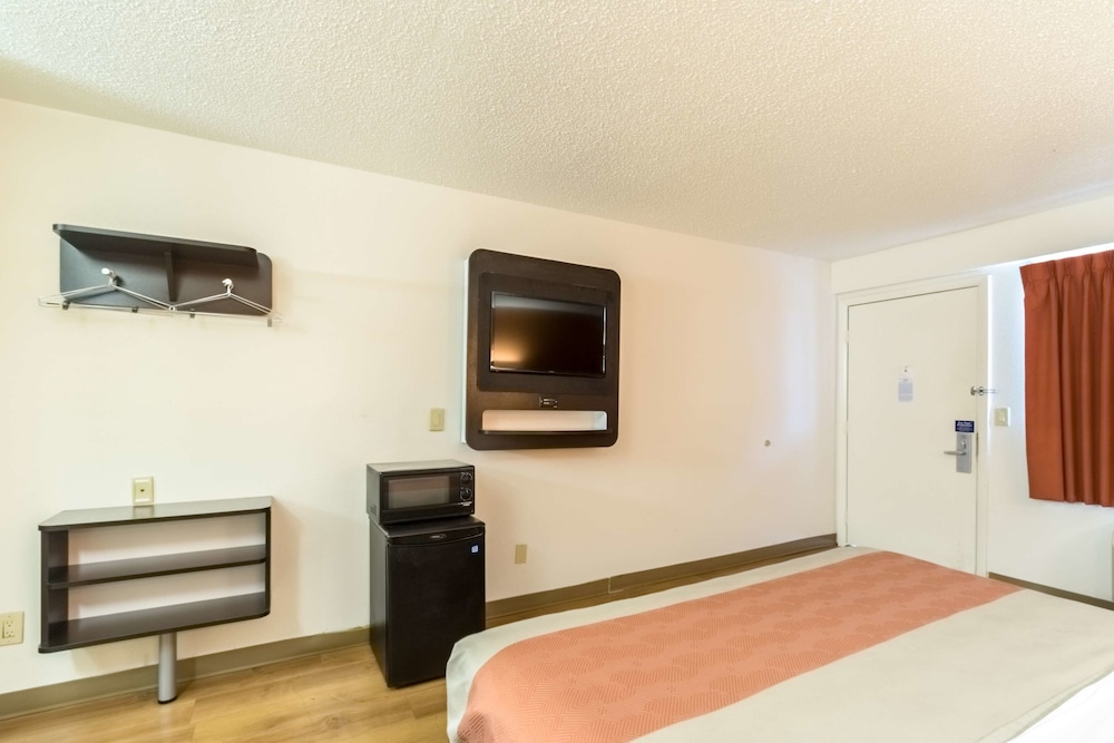 Motel6 Crawfordsville, IN 40/51