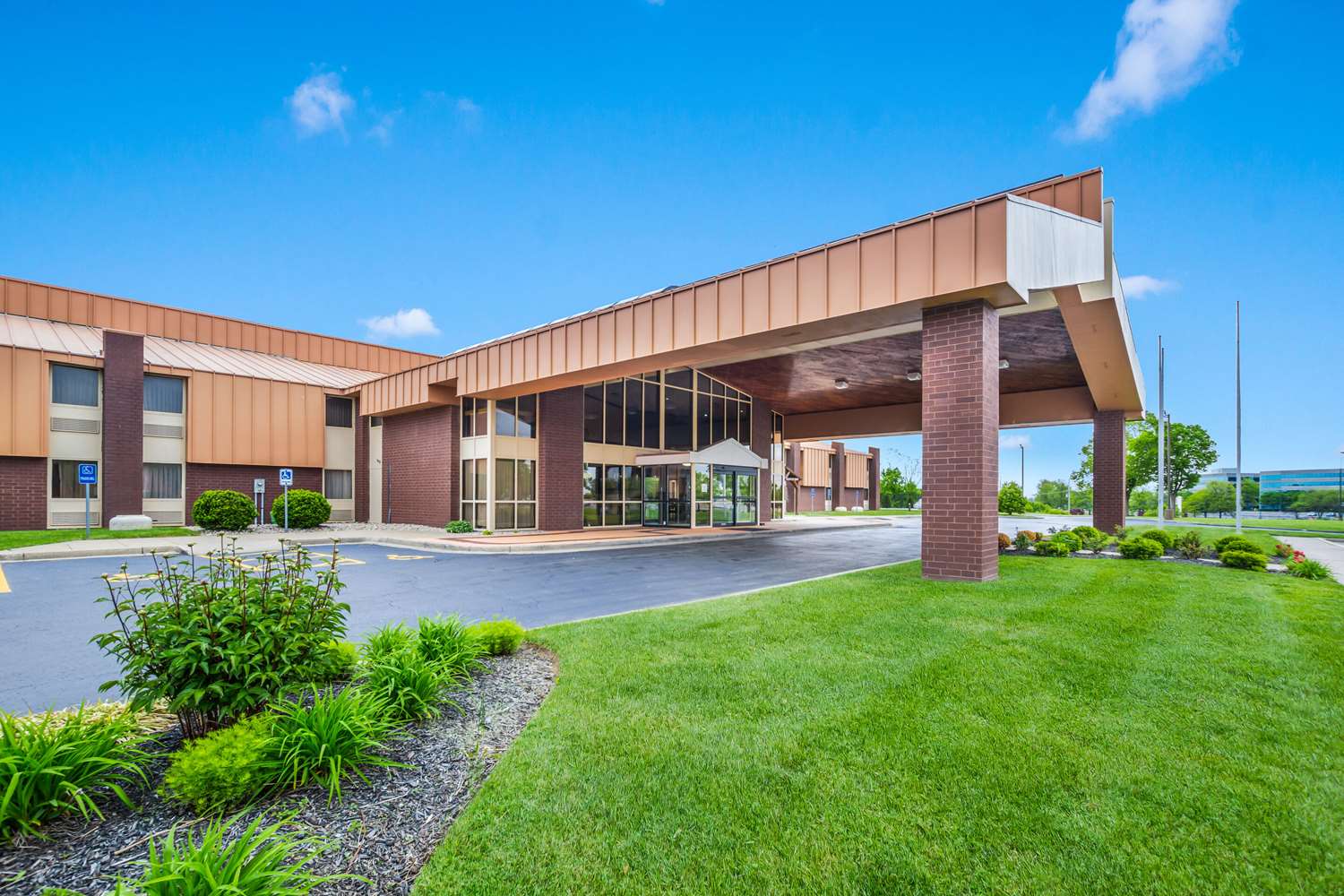 Quality Inn and Suites Florence Cincinnati South 46/48