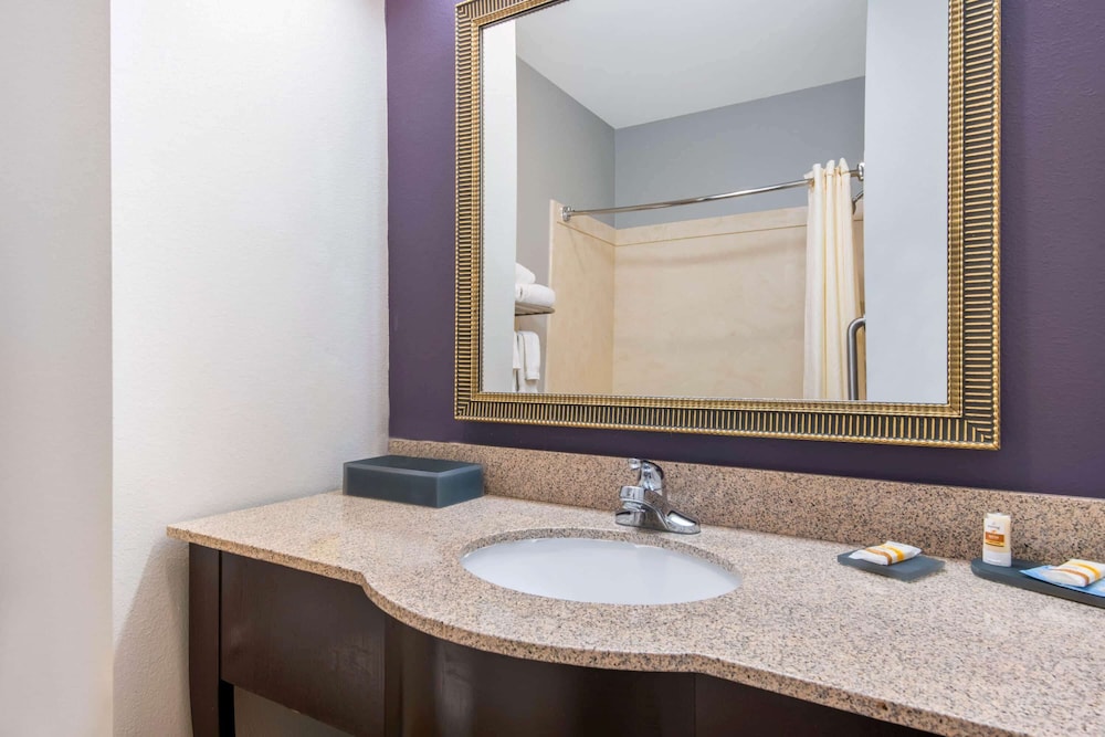 La Quinta Inn & Suites by Wyndham Dumas 10/24