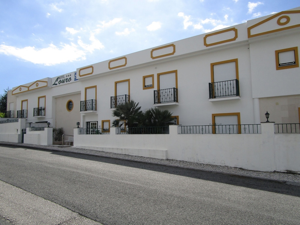 HOTEL LOURO 1/69