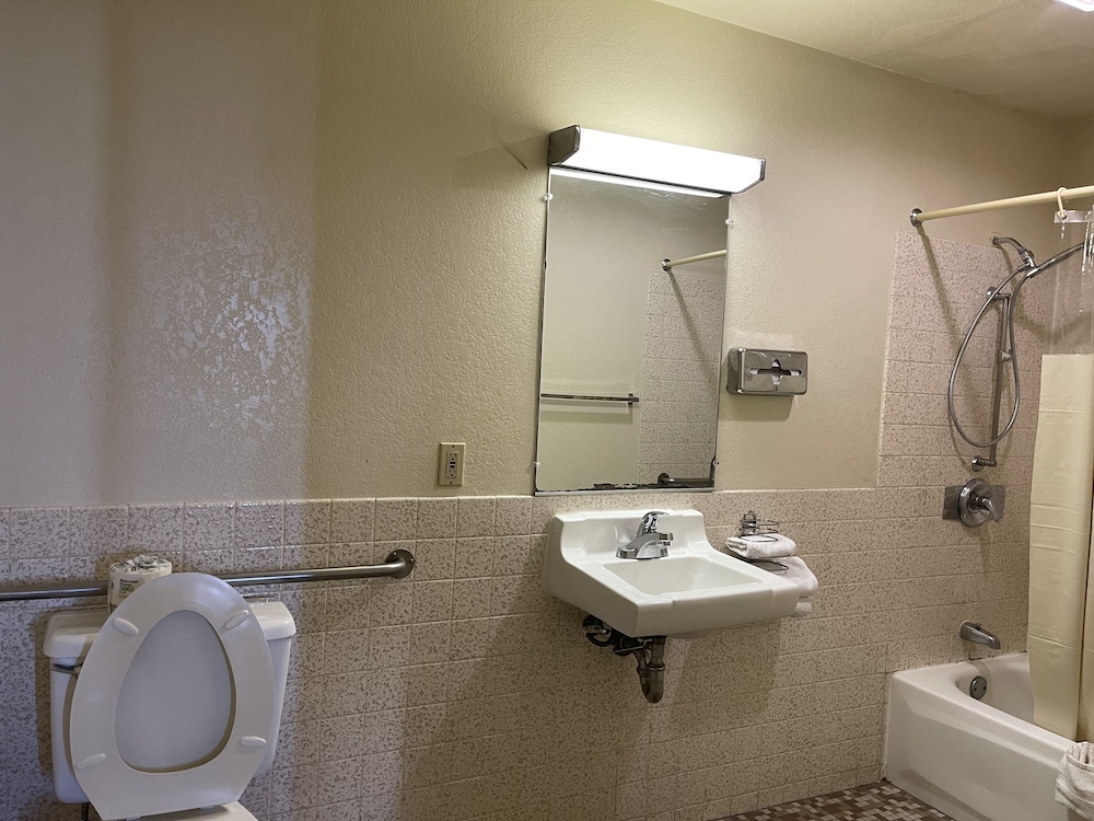 Palms Inn & Suites 50/50