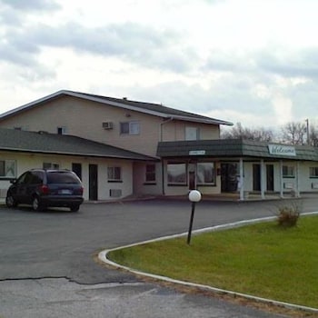 AMERICA'S VALUE INN MEXICO 22/23