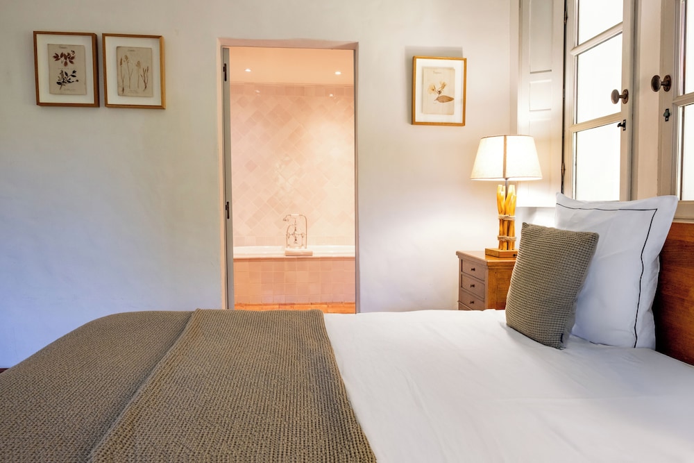 Hotel The Originals Auberge Ostape 9/50