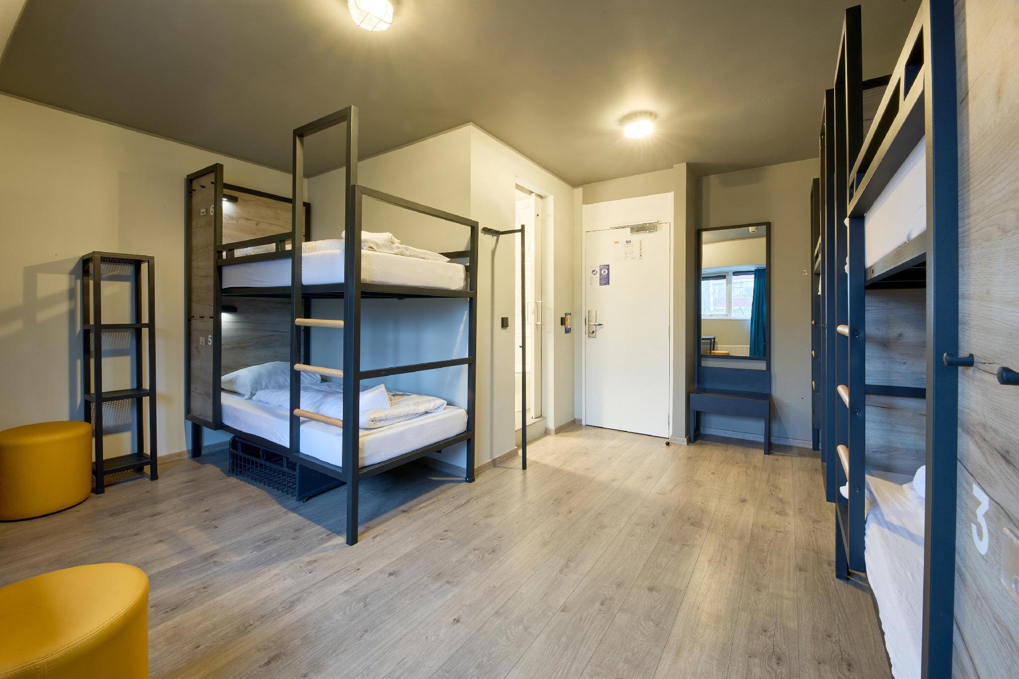 Private, 8 Beds