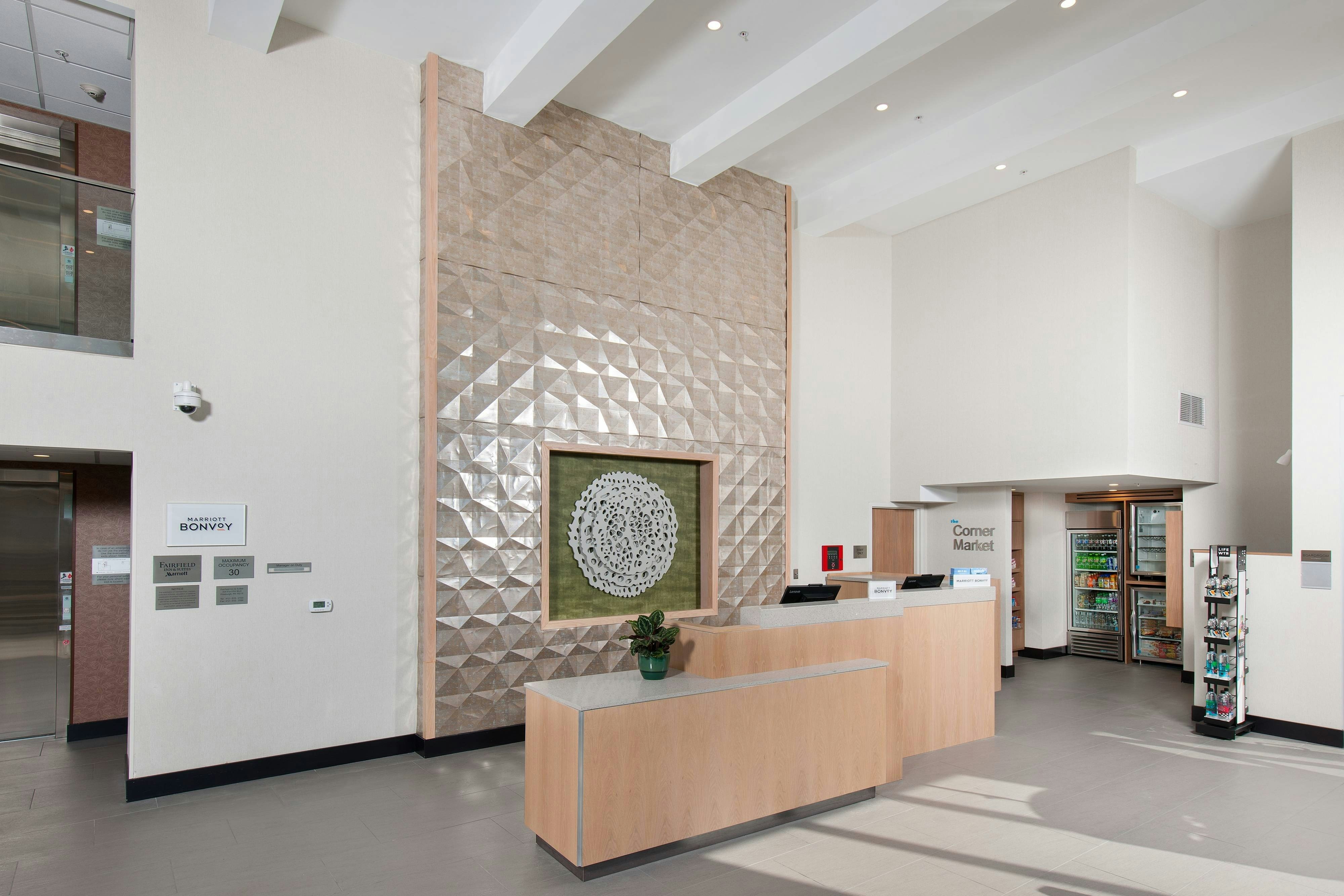 Fairfield Inn & Suites By Marriott Pittsburgh Downtown 2/24
