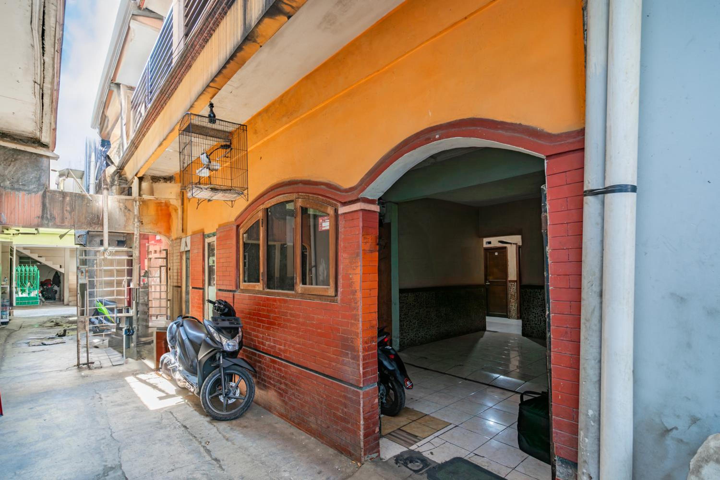 OYO 94134 Ranca Residence 32/34