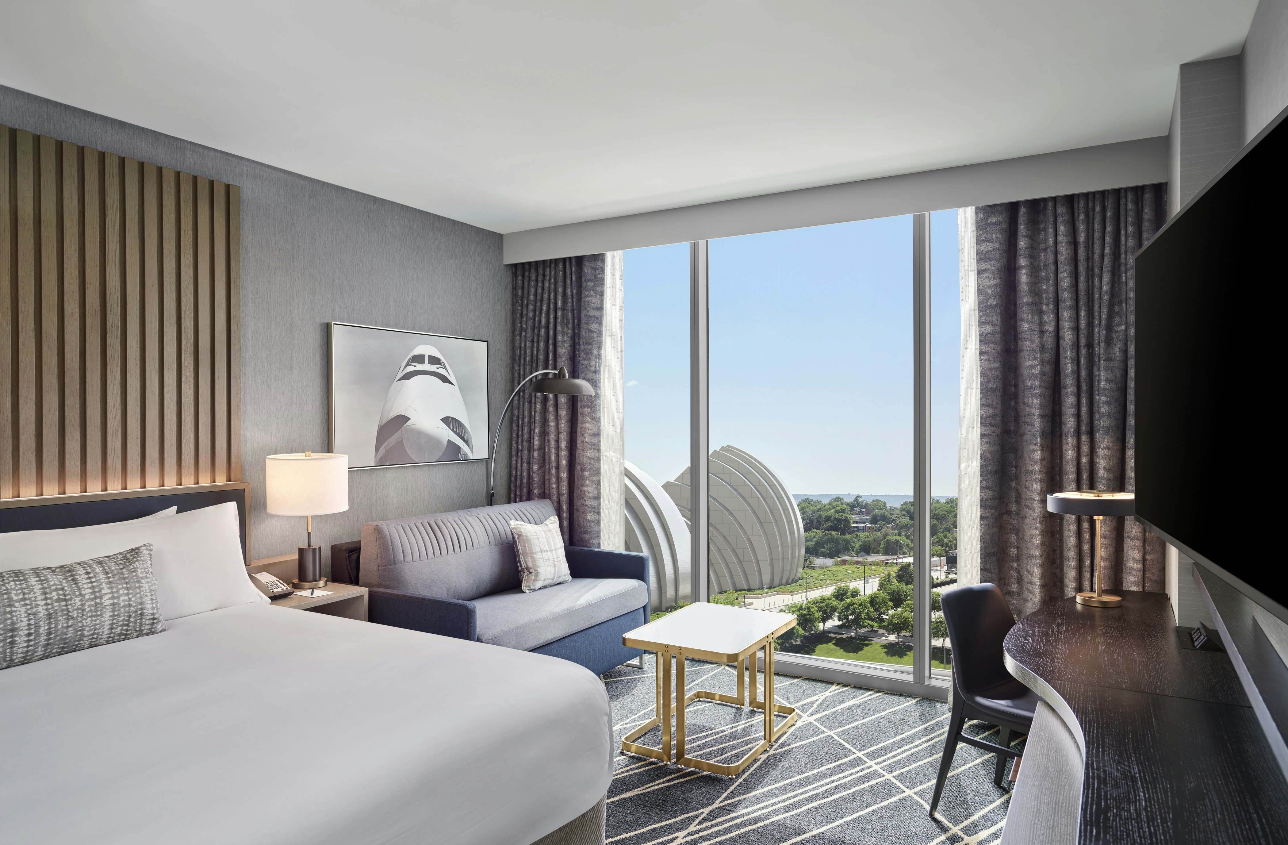 Deluxe, King Bed