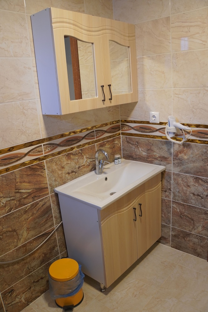 Ozbek Suit Otel 53/58