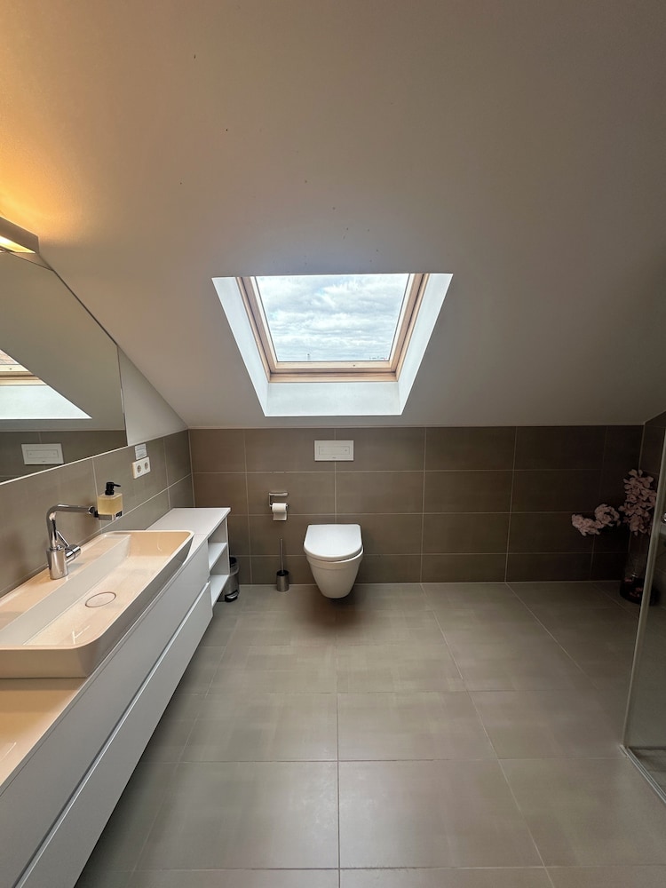Helvetia Suites 51/52