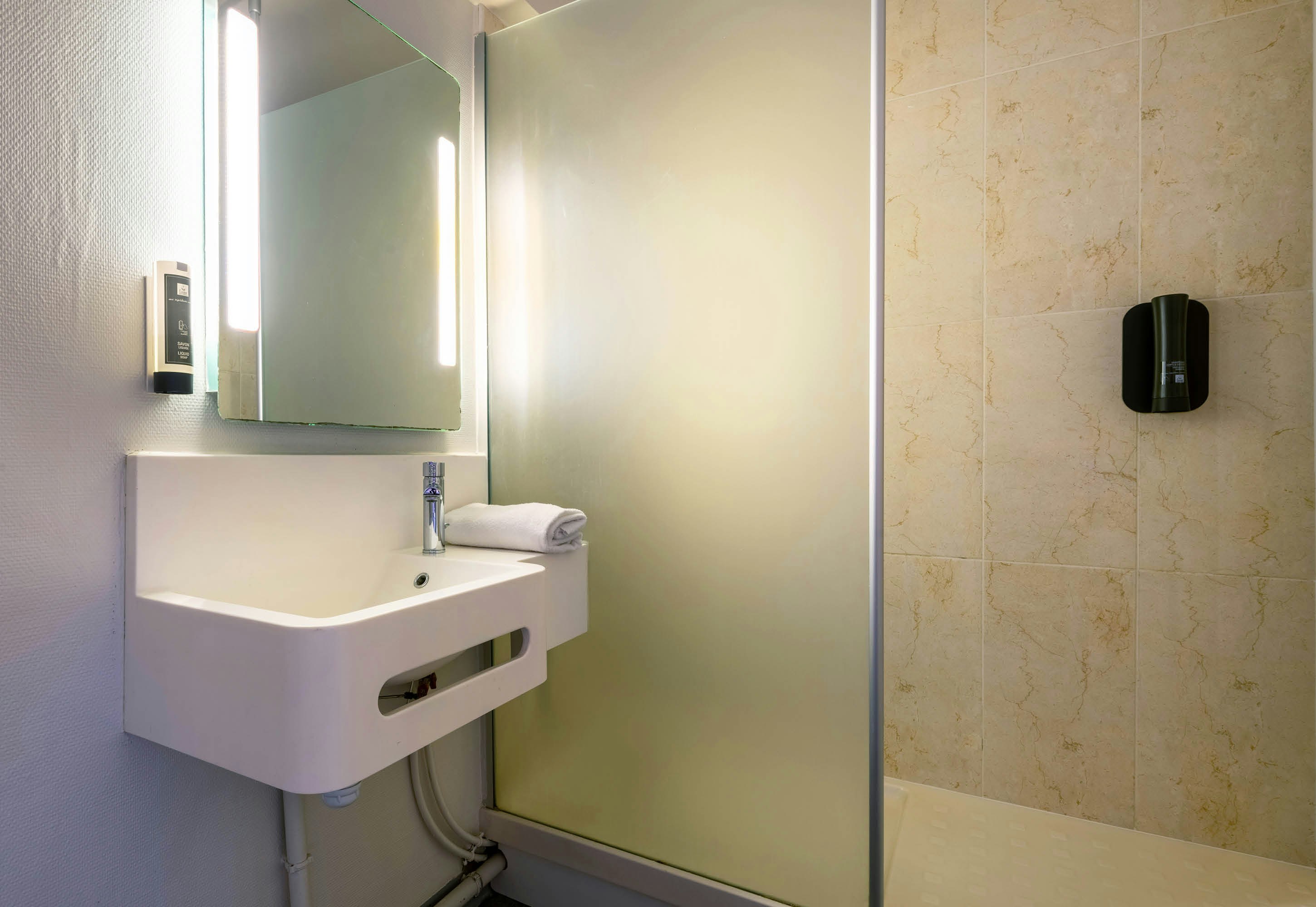 B&B Hotel Brest Port du Moulin Blanc 18/18