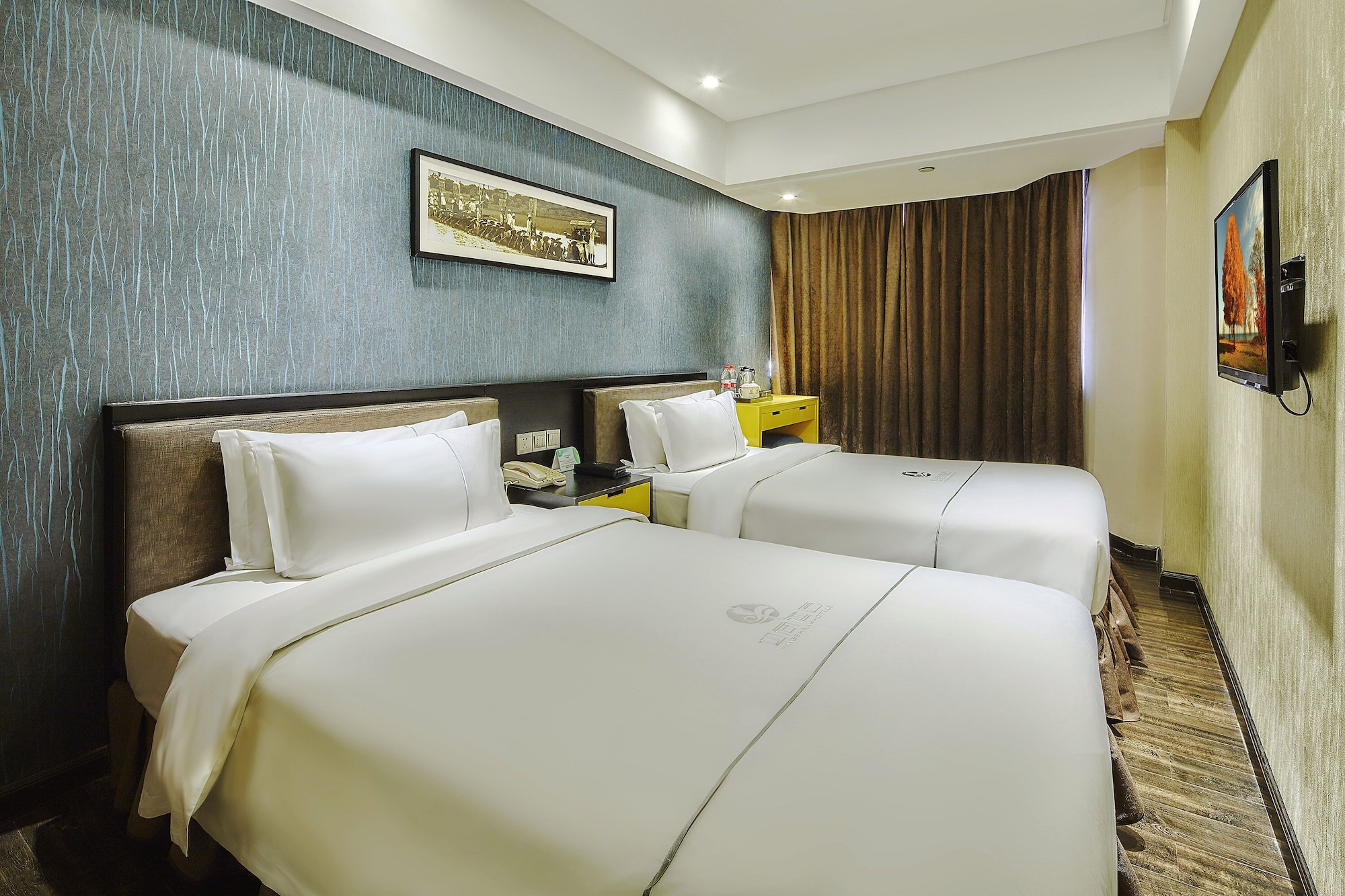 Standard, Twin Beds