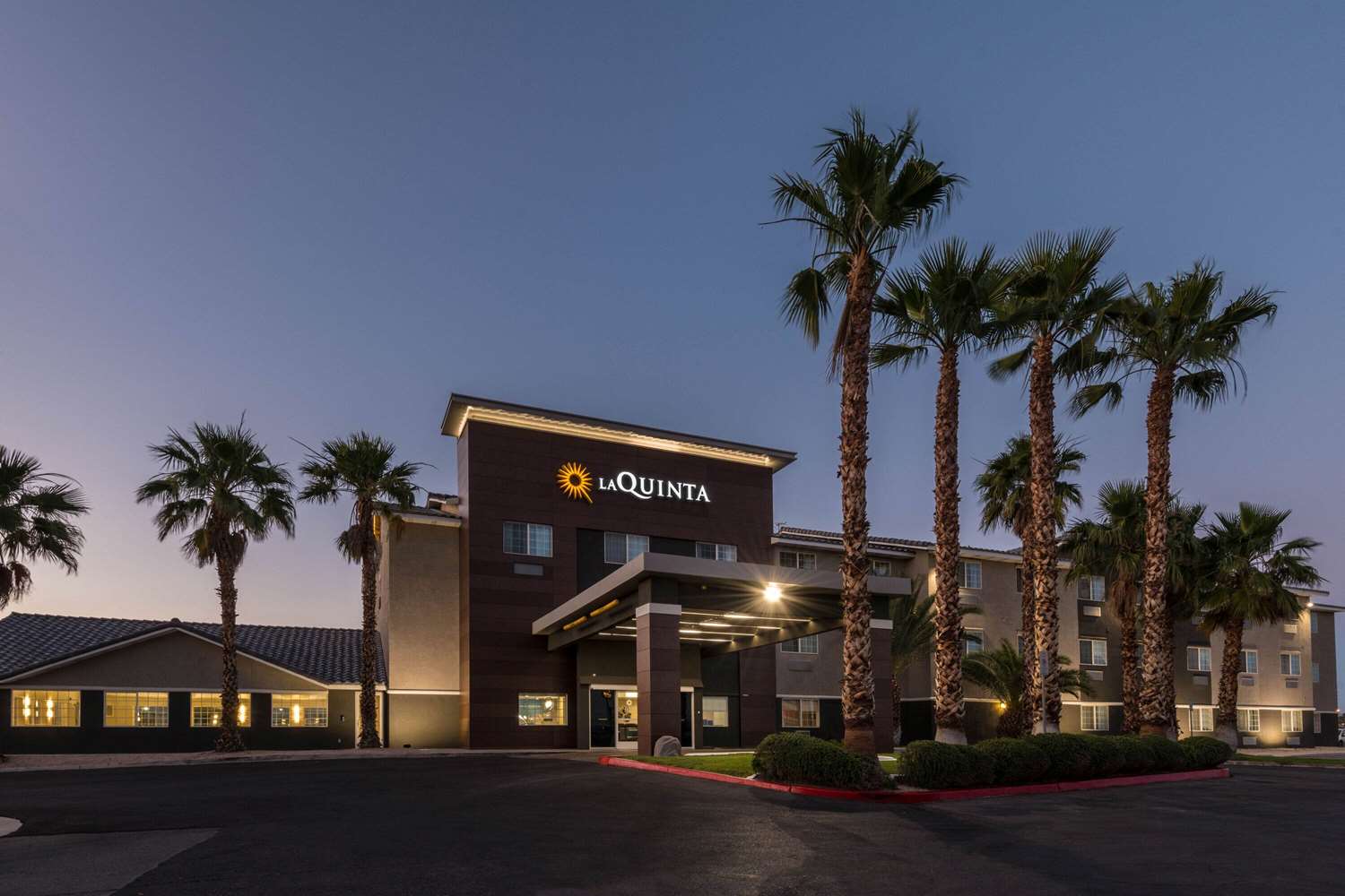 La Quinta Inn and Suites by Wyndham Las Vegas Nellis 2/11