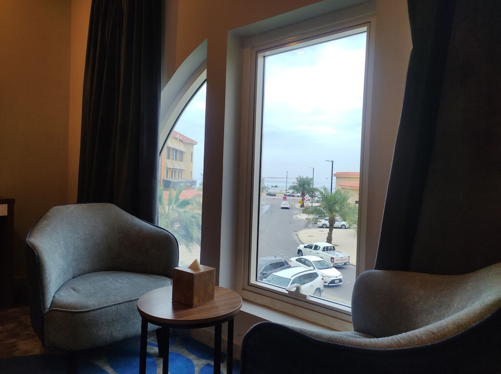 فندق ورويك الجبيل(Warwick Al Jubail Hotel) 40/70