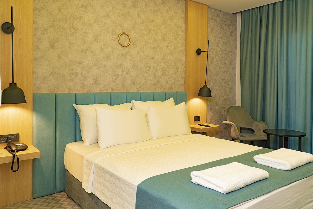 Angels Park Hotel 8/61