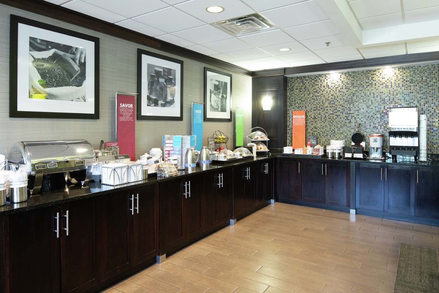 restaurant cafeteria