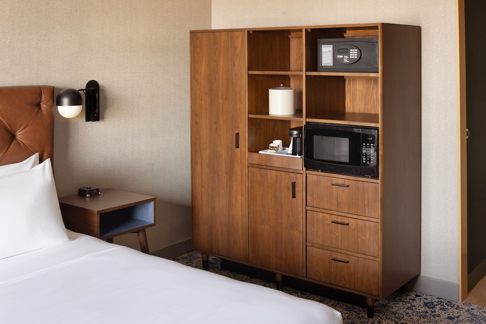 Four Points by Sheraton Penticton at the Convention Centre 13/44